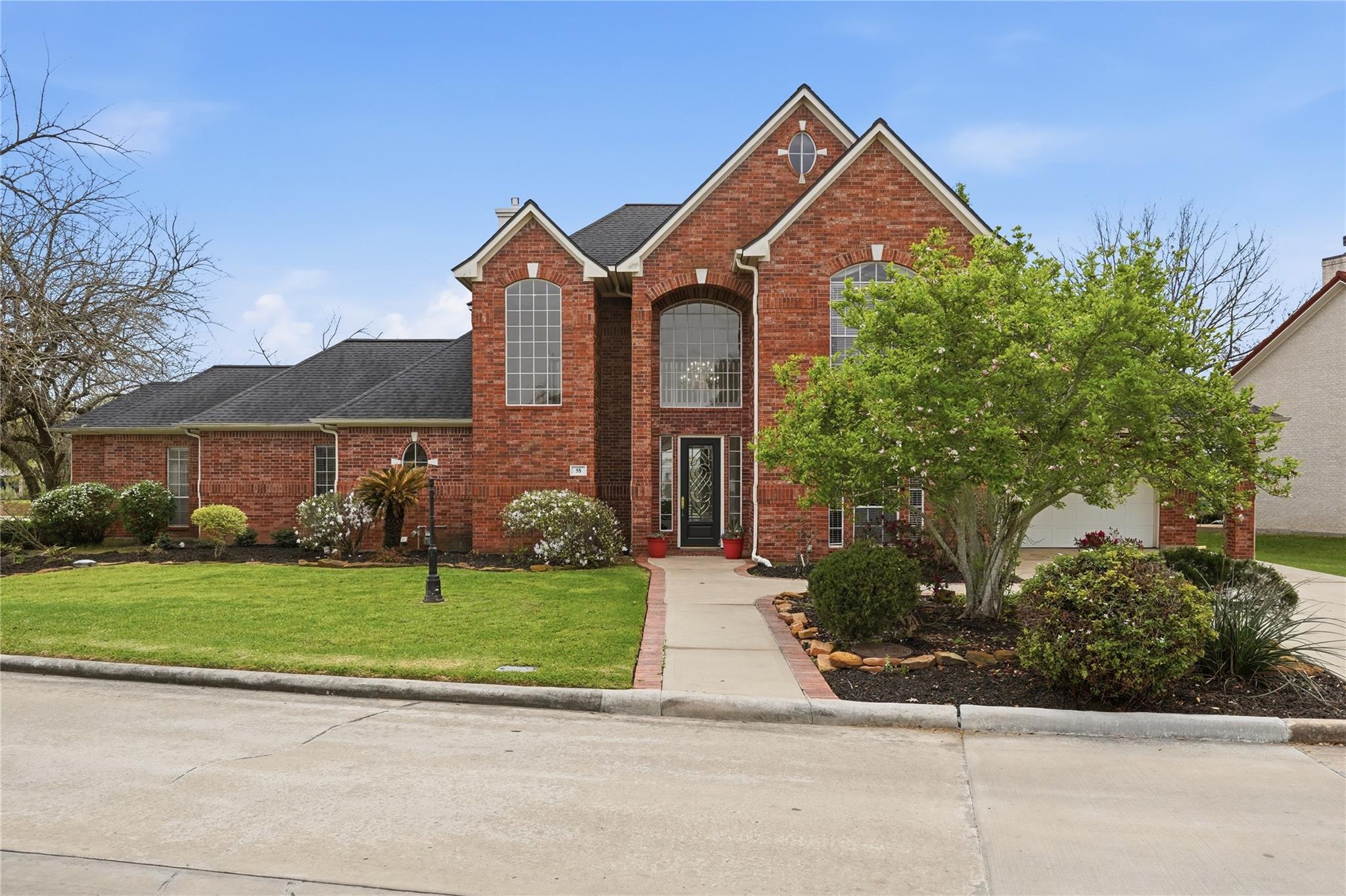 55 Monterrey Road E