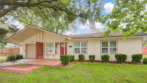 Photo of 1210 Mac Drive Drive, Sweeny, TX 77480 (MLS # 44926152)