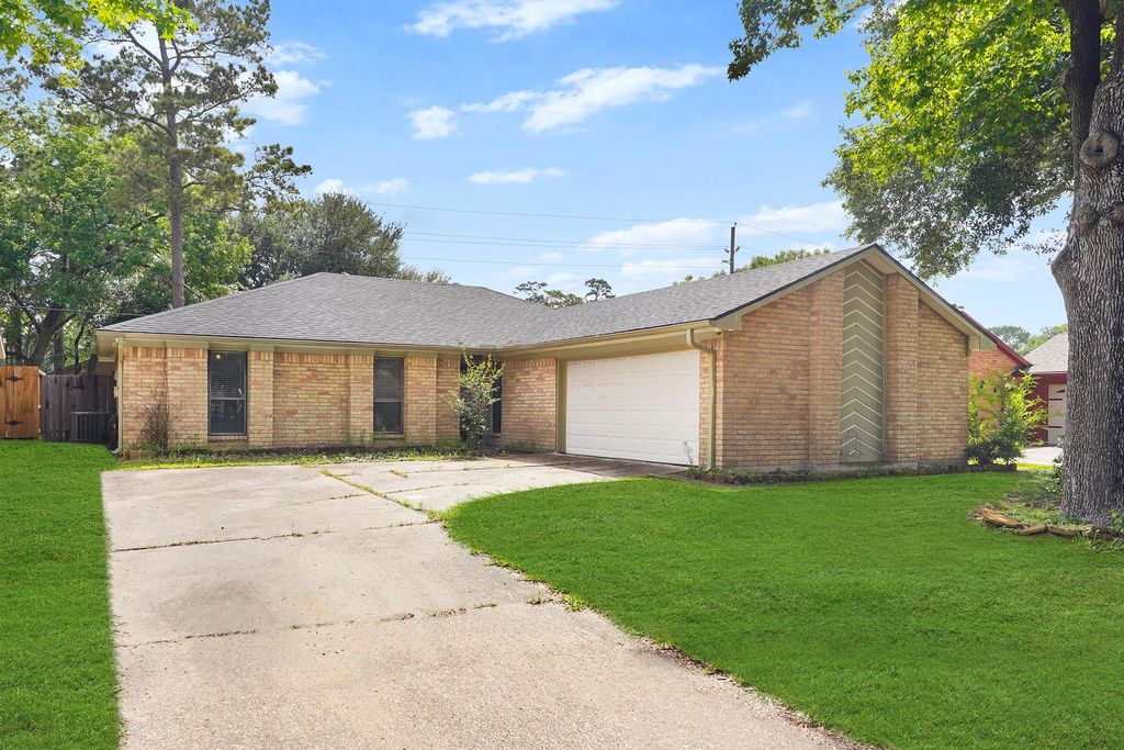 Photo of 20114 Foxchester Lane, Humble, TX 77338 (MLS # 41407357)