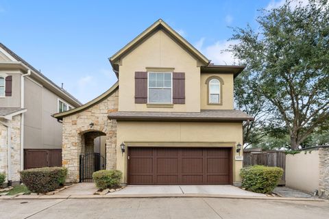 Photo of 8201 Cabernet Lane, Houston, TX 77055 (MLS # 73873345)
