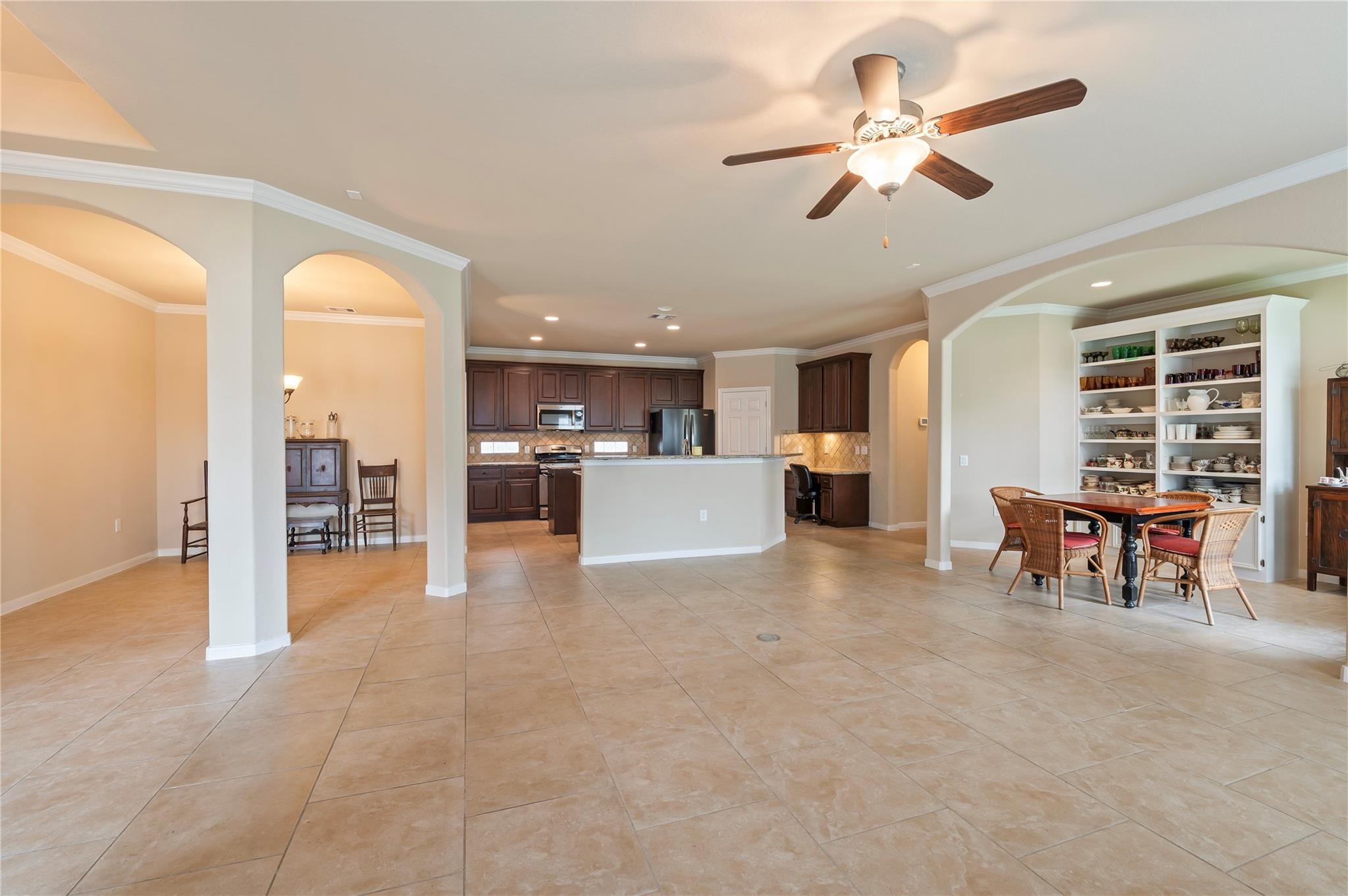 1201 N Riviera Circle