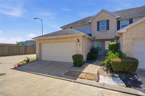 Photo of 2926 Meadowglen Cove, Houston, TX 77082 (MLS # 11434617)