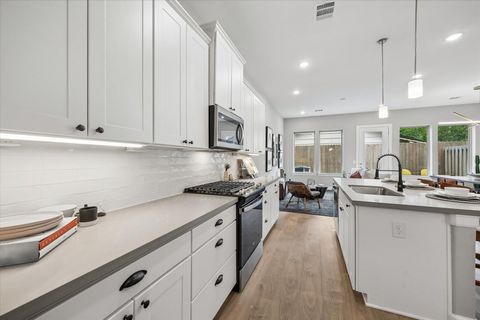 Tiny photo for 5214 Amber Sunrise Drive Dr, Houston, TX 77018 (MLS # 78331808)