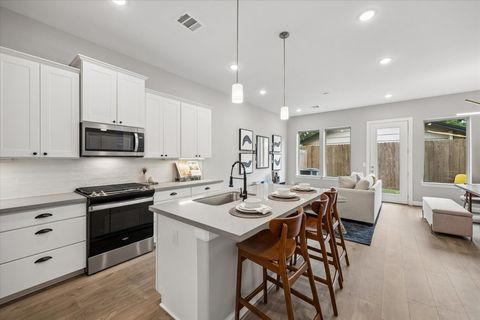 Tiny photo for 5214 Amber Sunrise Drive Dr, Houston, TX 77018 (MLS # 78331808)