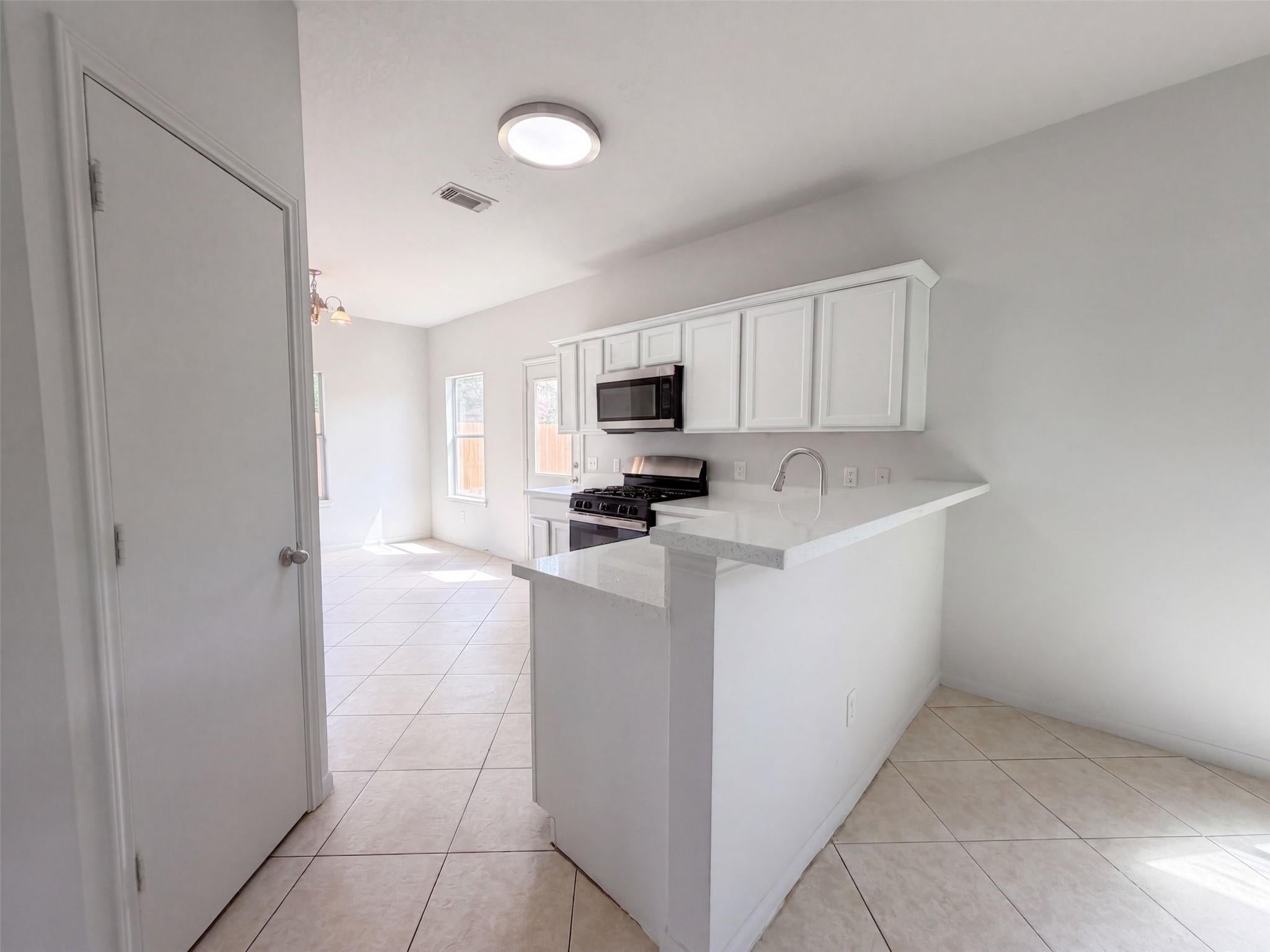 3911 Teal Vista Court 115