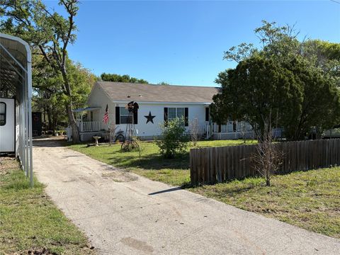 Homes For Sale - 6700 W Tx-220-loop Loop<br/> La Grange, TX 78963
