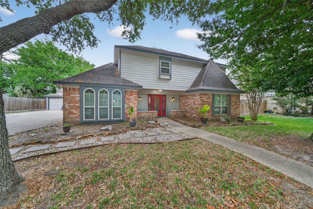 Photo of 19919 Sundance Drive, Humble, TX 77346 (MLS # 28653662)