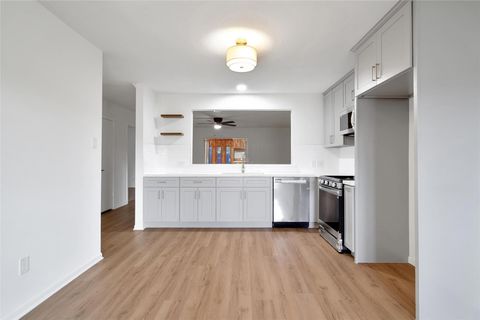 Photo of 5411 Fairgreen Lane, Houston, TX 77048 (MLS # 82165221)