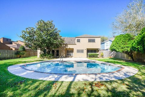 Photo of 3611 W Creek Club Dr Dr, Missouri City, TX 77459 (MLS # 20705840)