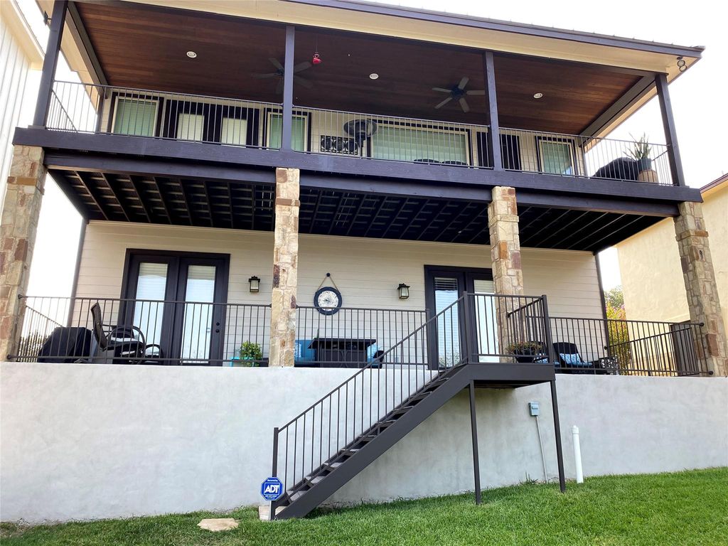 Photo of 1180 Rip Jay Circ Circle, Canyon Lake, TX 78133 (MLS # 41322947)