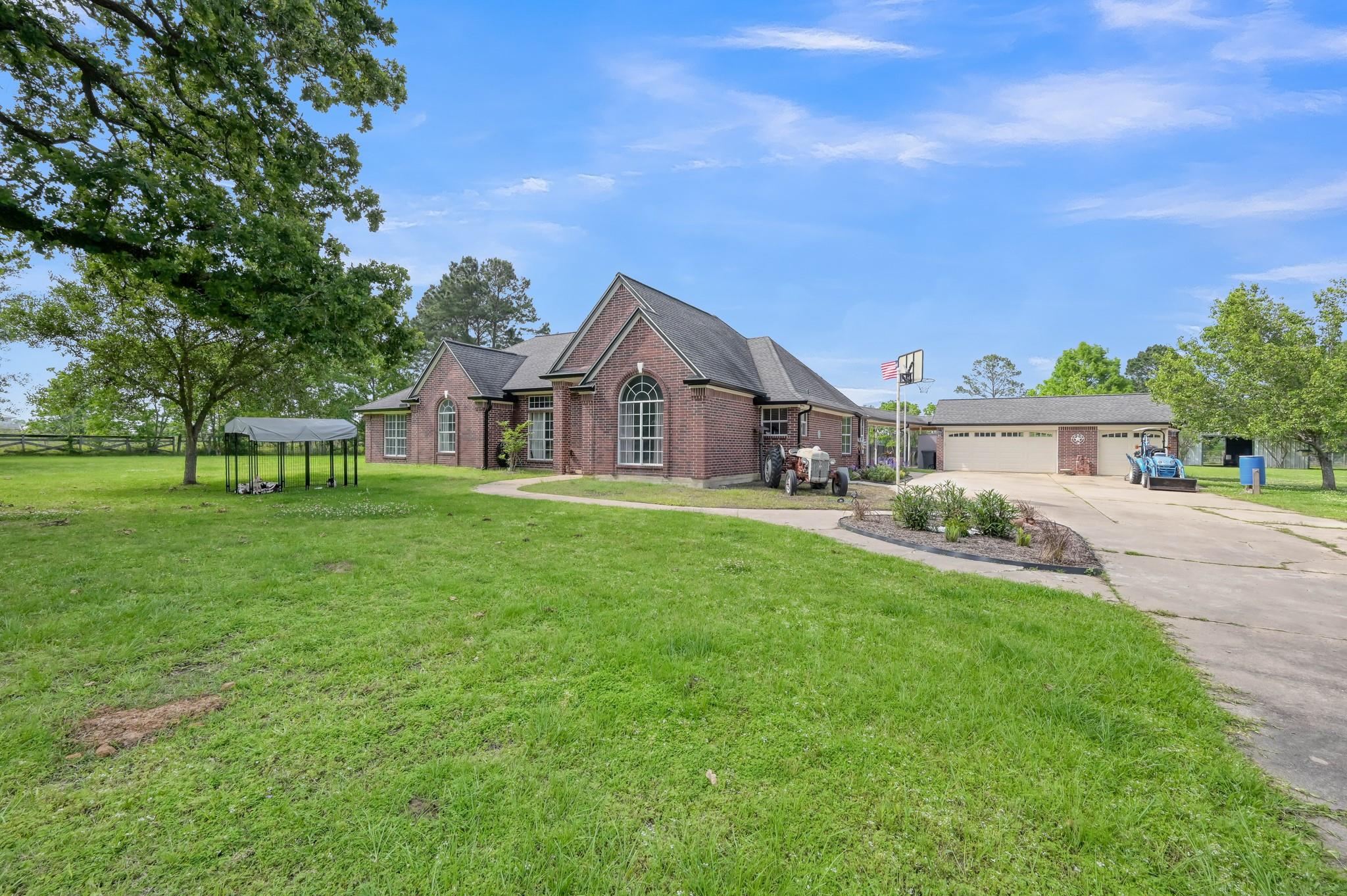 251 Petty Road