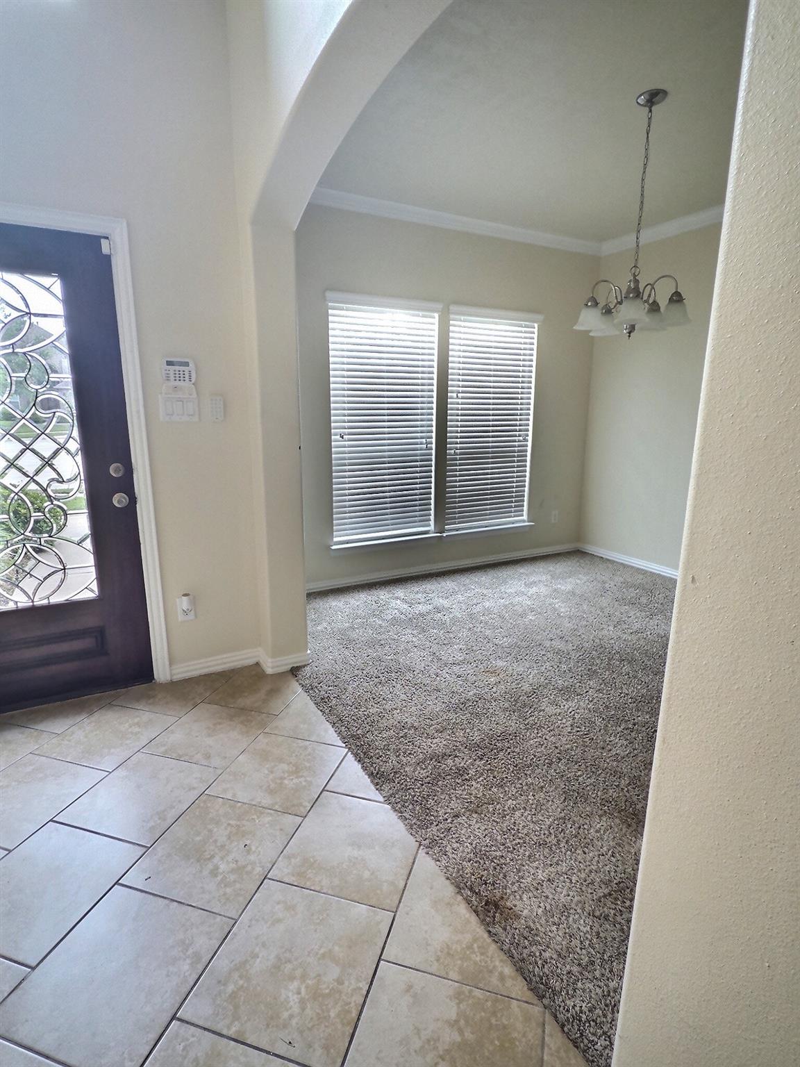 118 Silverglen Court