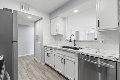 Photo of 14600 Fonmeadow Drive #602, Houston, TX 77035 (MLS # 43749014)