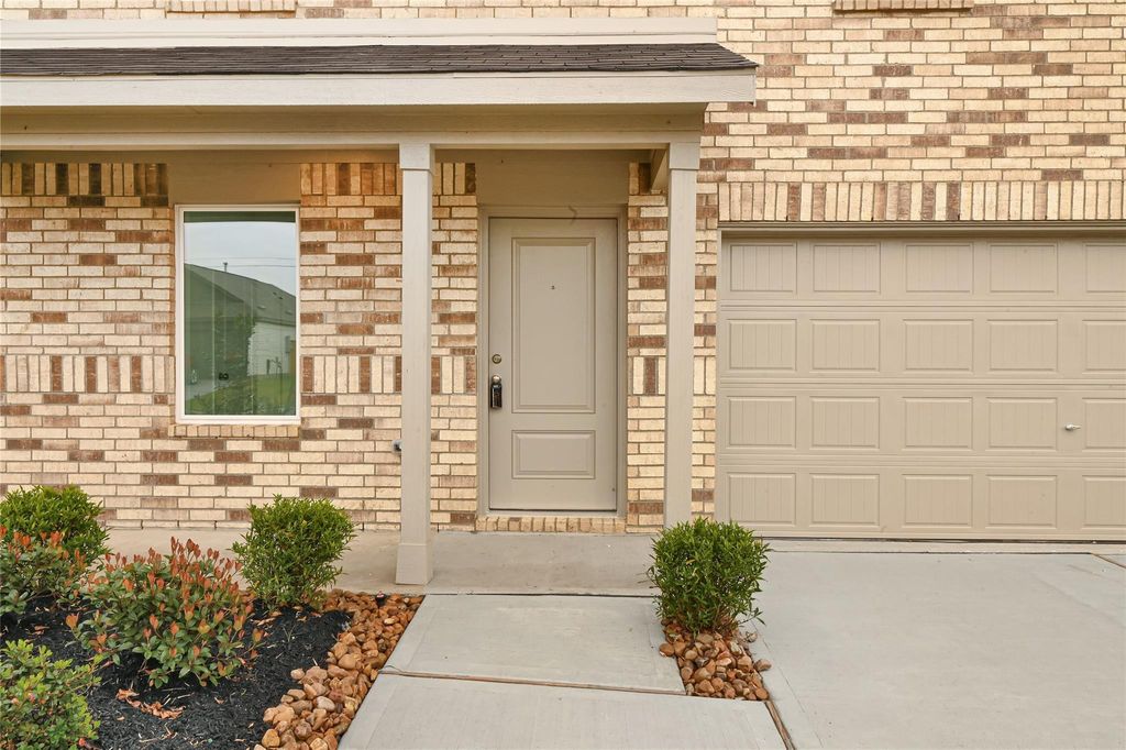 Photo of 9318 Speckled Trout Drive, Baytown, TX 77521 (MLS # 11142183)