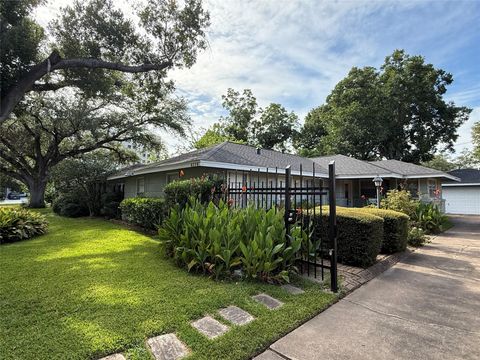 Photo of 4114 Norfolk Street, Houston, TX 77027 (MLS # 72881389)