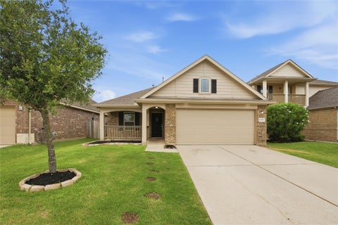 Homes For Sale - 12910 Taper Reach Drive<br/> Tomball, TX 77377
