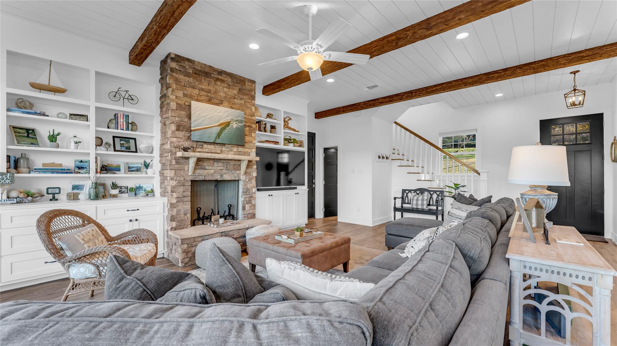 508 Los Escondidos Street