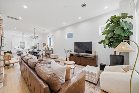 Photo of 1307 E 27th Street, Houston, TX 77009 (MLS # 84984671)