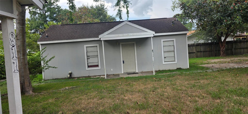 Photo of 813 N Avenue D, Humble, TX 77338 (MLS # 49267692)
