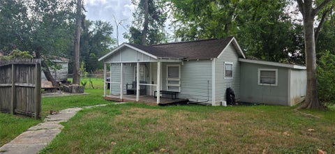 Photo of 813 N Avenue D, Humble, TX 77338 (MLS # 49267692)