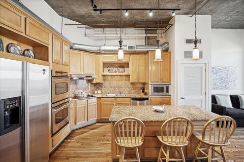 Tiny photo for 1616 Fountain View Drive #505, Houston, TX 77057 (MLS # 92571203)