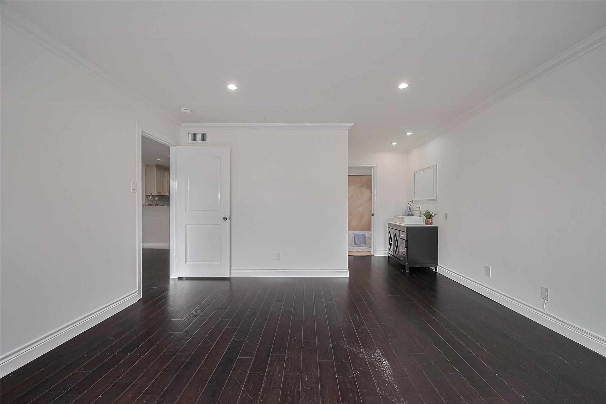 Houston, Texas 77057, United States, 2 Bedrooms Bedrooms, ,2 BathroomsBathrooms,Residential,Active,160343