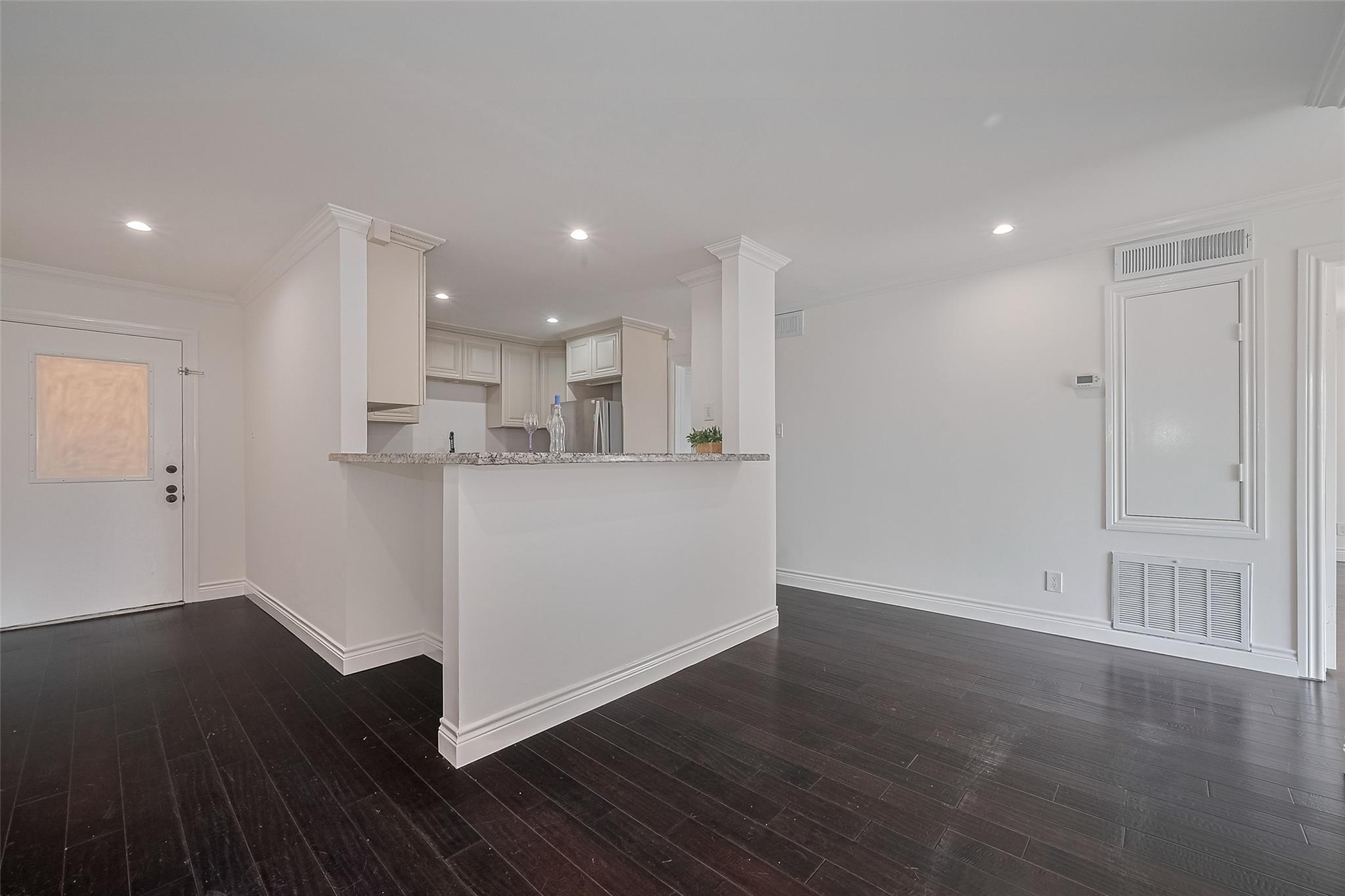 Houston, Texas 77057, United States, 2 Bedrooms Bedrooms, ,2 BathroomsBathrooms,Residential,Active,160343