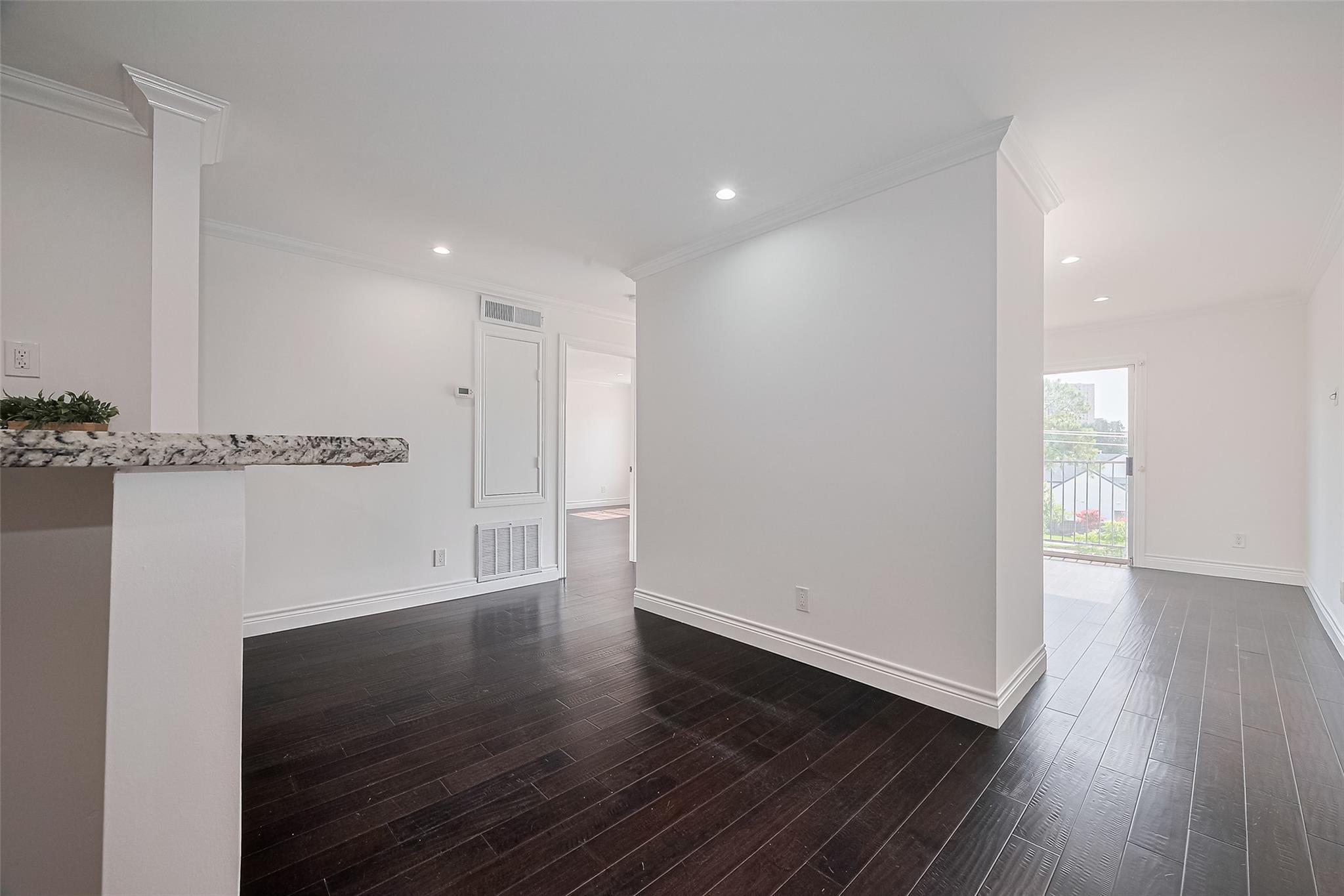 Houston, Texas 77057, United States, 2 Bedrooms Bedrooms, ,2 BathroomsBathrooms,Residential,Active,160343