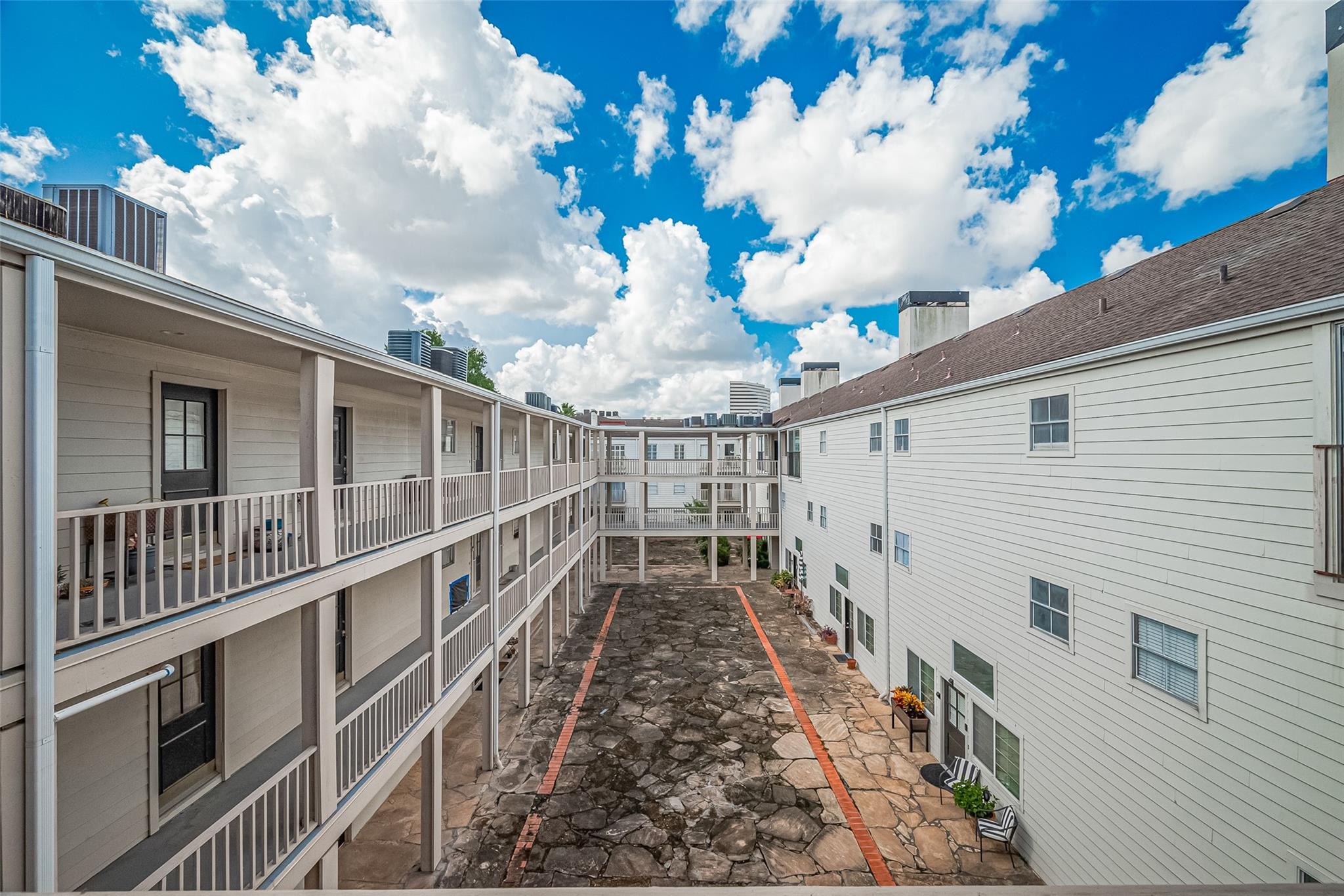 Houston, Texas 77057, United States, 2 Bedrooms Bedrooms, ,2 BathroomsBathrooms,Residential,Active,160343