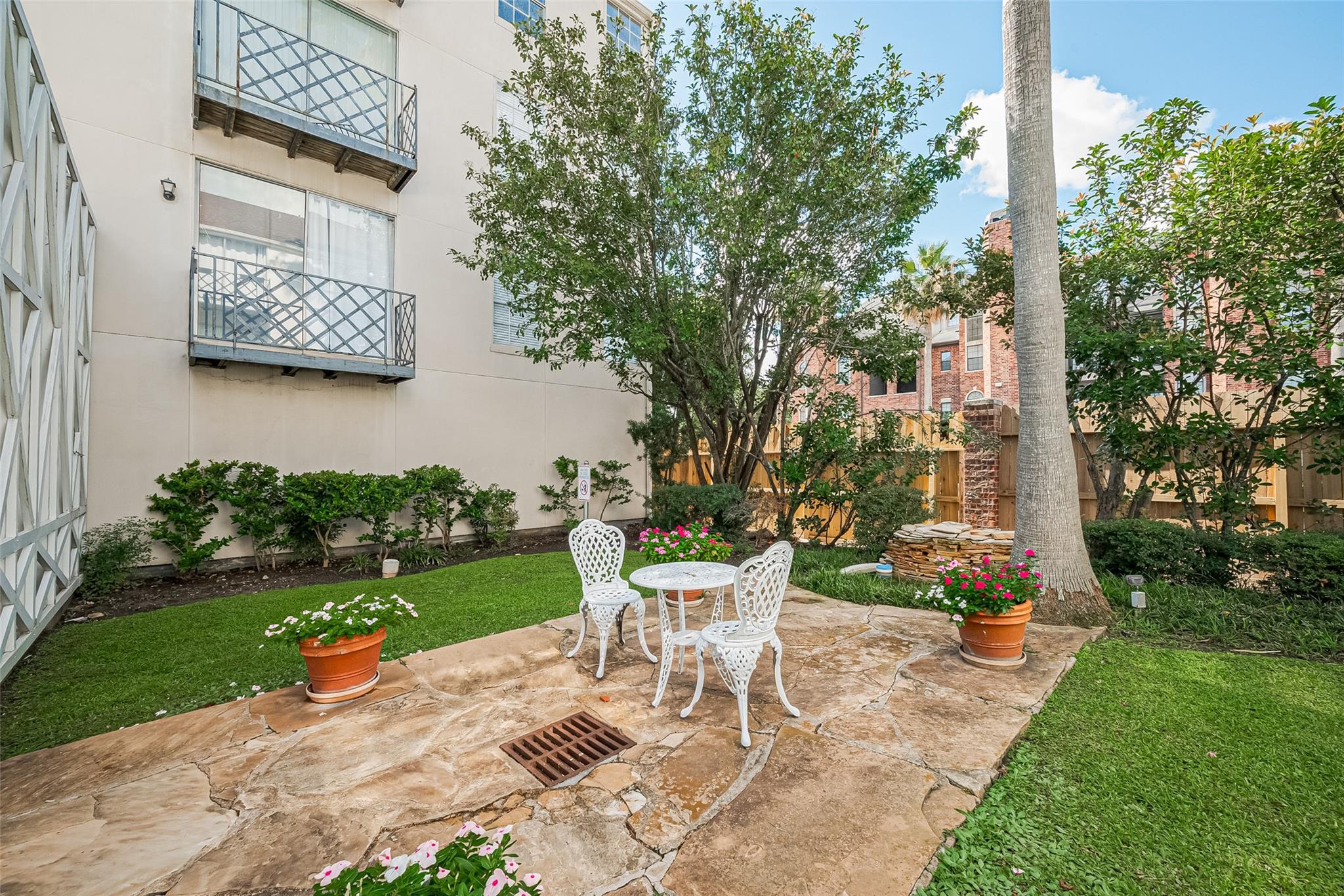 Houston, Texas 77057, United States, 2 Bedrooms Bedrooms, ,2 BathroomsBathrooms,Residential,Active,160343