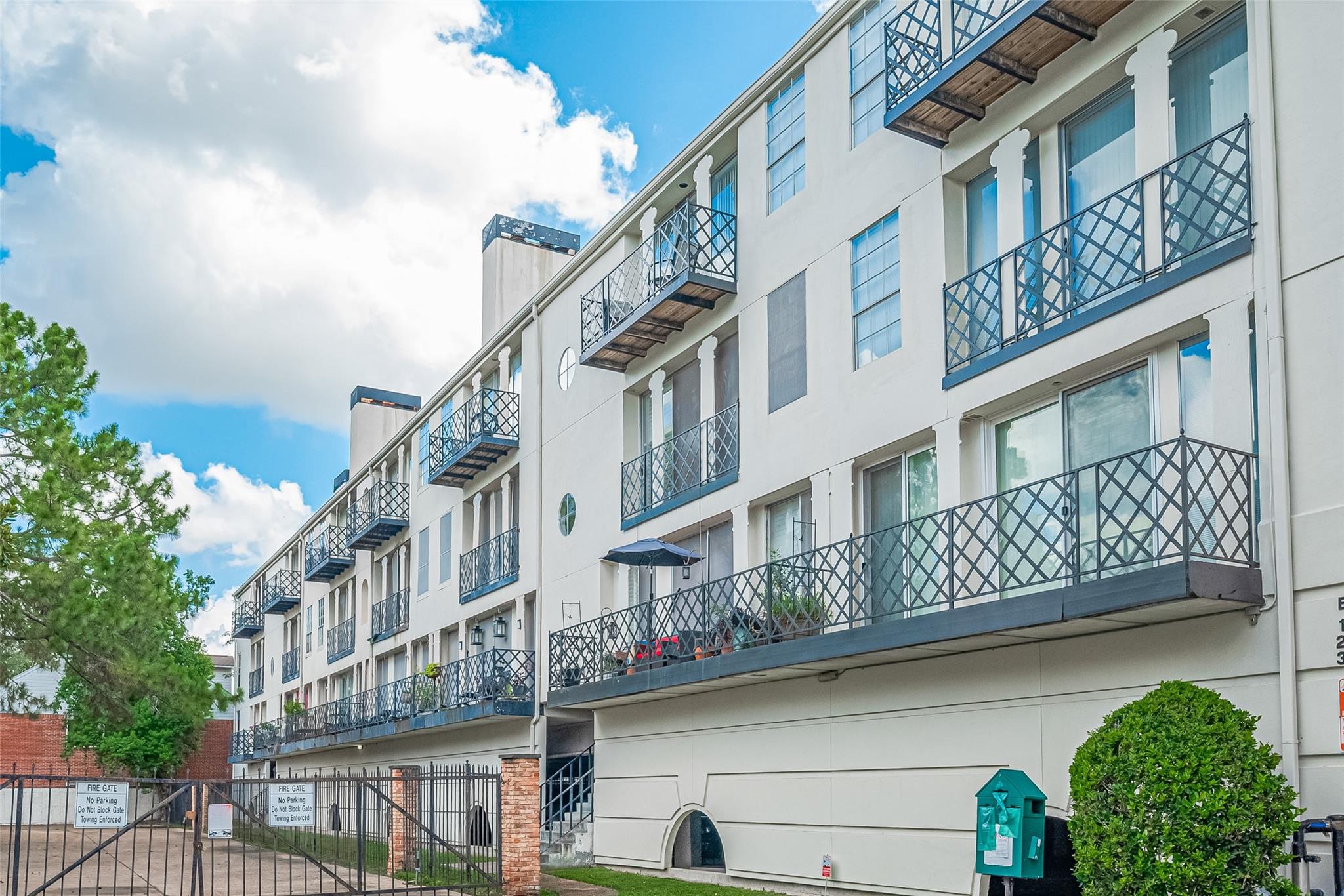 Houston, Texas 77057, United States, 2 Bedrooms Bedrooms, ,2 BathroomsBathrooms,Residential,Active,160343