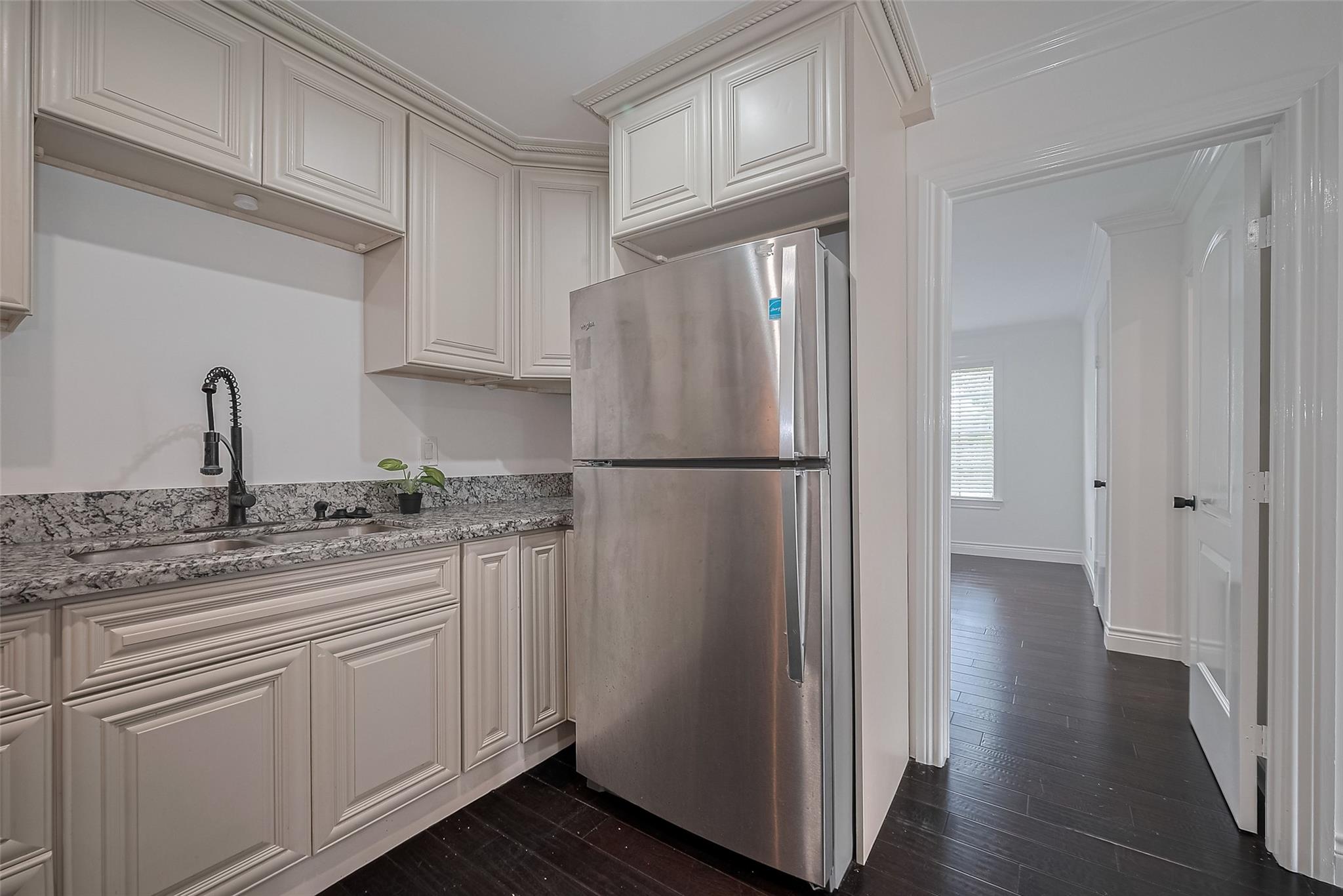 Houston, Texas 77057, United States, 2 Bedrooms Bedrooms, ,2 BathroomsBathrooms,Residential,Active,160343