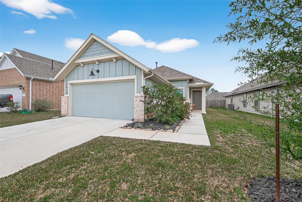 Photo of 1410 Cecilia Vines Drive, Conroe, TX 77301 (MLS # 12712426)