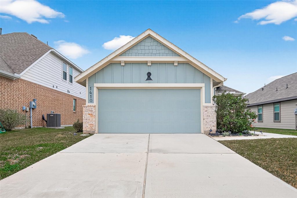 Photo of 1410 Cecilia Vines Drive, Conroe, TX 77301 (MLS # 12712426)