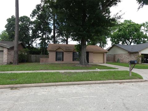 Photo of 10811 Thorncliff Drive, Humble, TX 77396 (MLS # 31755320)