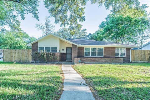Photo of 6003 De Moss Drive, Houston, TX 77081 (MLS # 80860325)