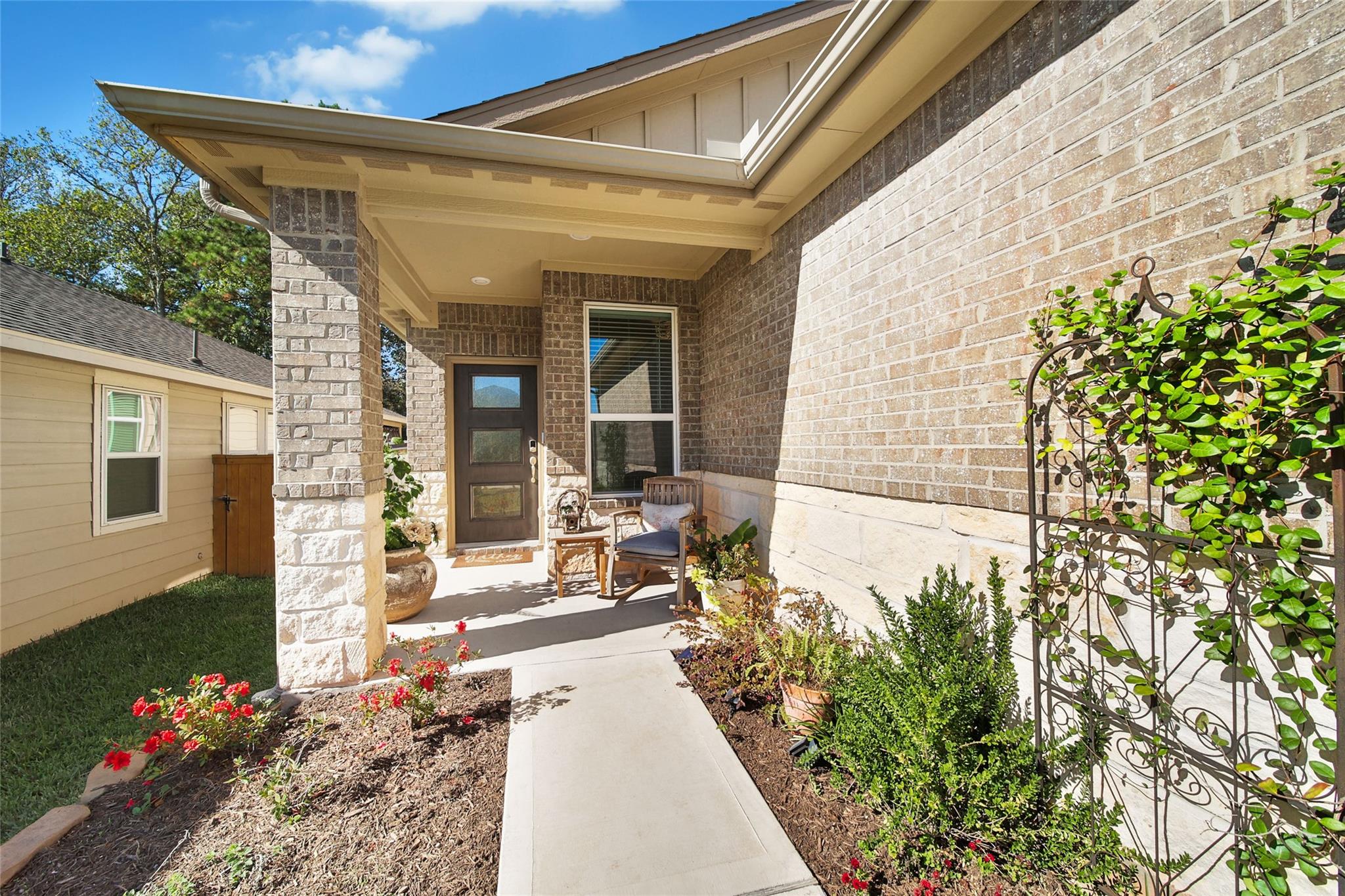 7071 Silverleaf Oak Street