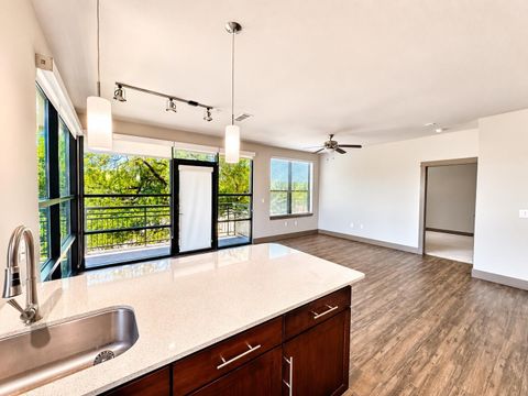 Photo of 2910 Milam St Street #1130, Houston, TX 77006 (MLS # 61801324)