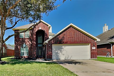 Photo of 3326 Beacon View Court, Pearland, TX 77584 (MLS # 87015896)