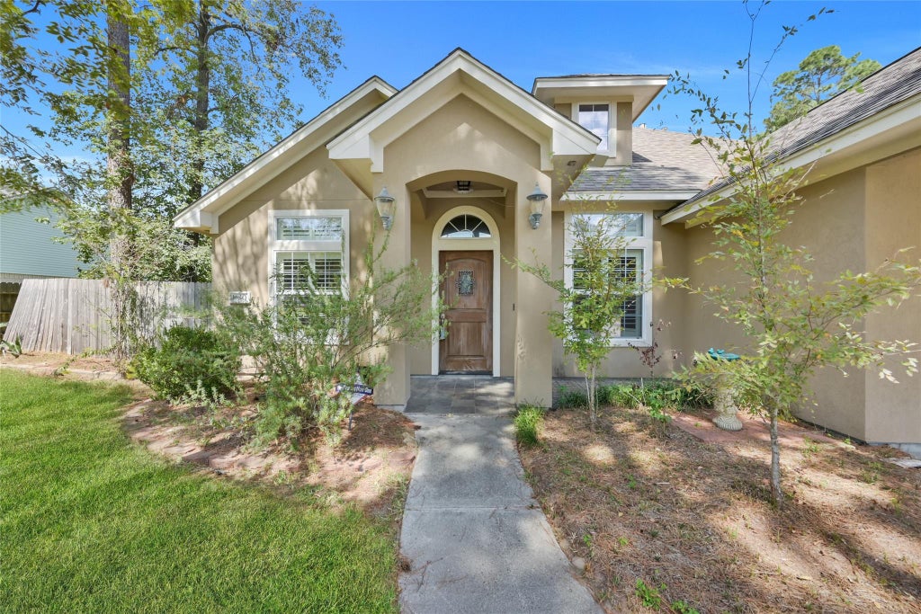 Photo of 19841 S Plantation Estates Drive, Porter, TX 77365 (MLS # 42642541)
