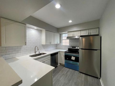 Photo of 9711 Linkmeadow Lane #10, Houston, TX 77025 (MLS # 13559301) Photo of 9711 Linkmeadow Lane #10, Houston, TX 77025 (MLS # 13559301)