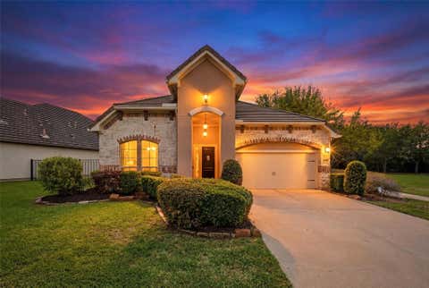 Homes For Sale - 4914 Fairford Drive<br/> Sugar Land, TX 77479