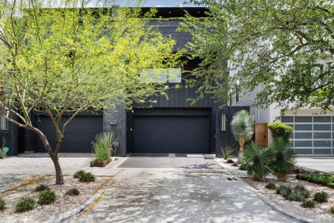 Photo of 2117 Elmen Street #B, Houston, TX 77019 (MLS # 49106732)