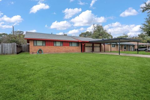 Photo of 2803 Newcastle Drive, Baytown, TX 77521 (MLS # 80223753)