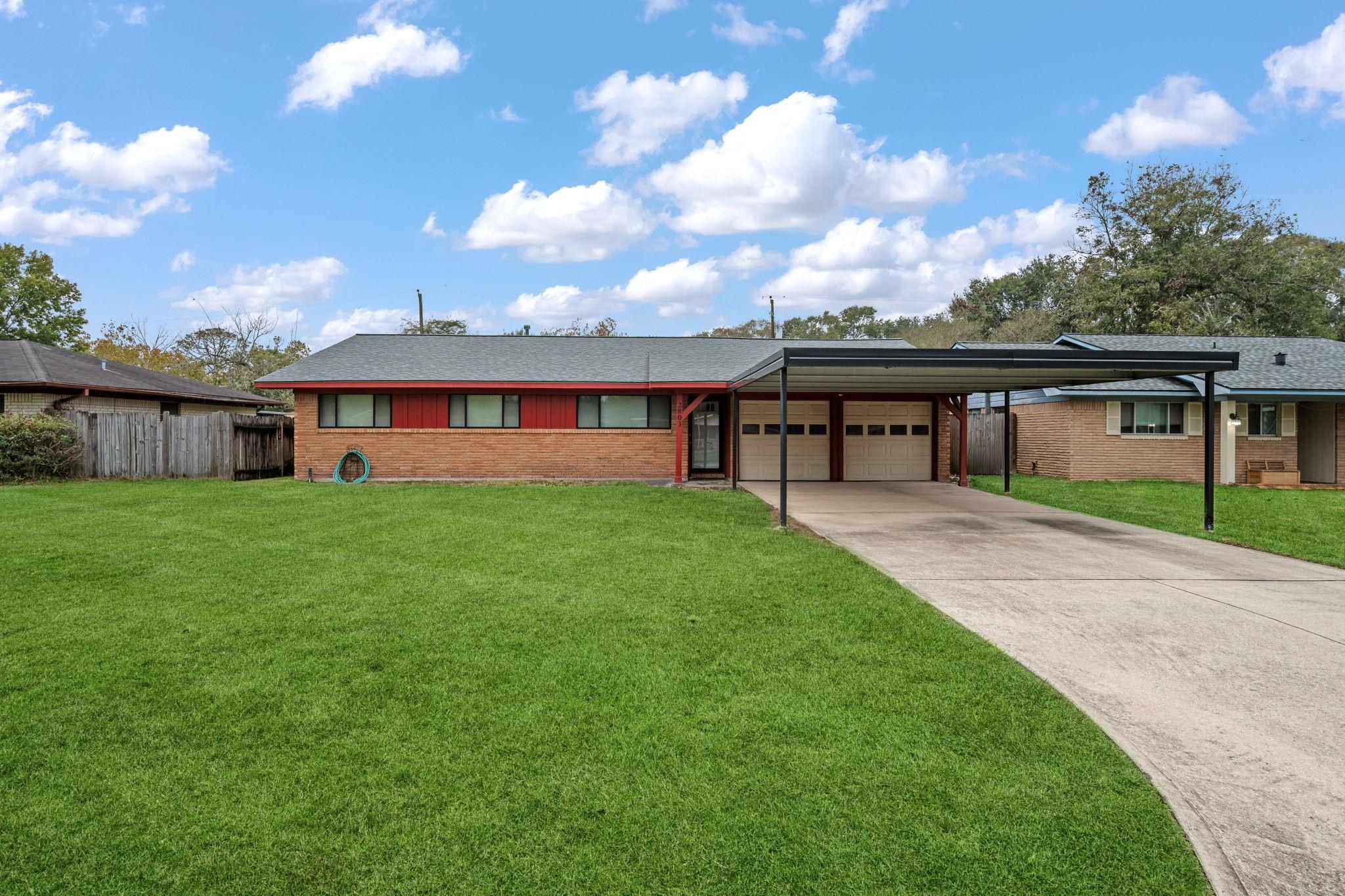 2803 Newcastle Drive