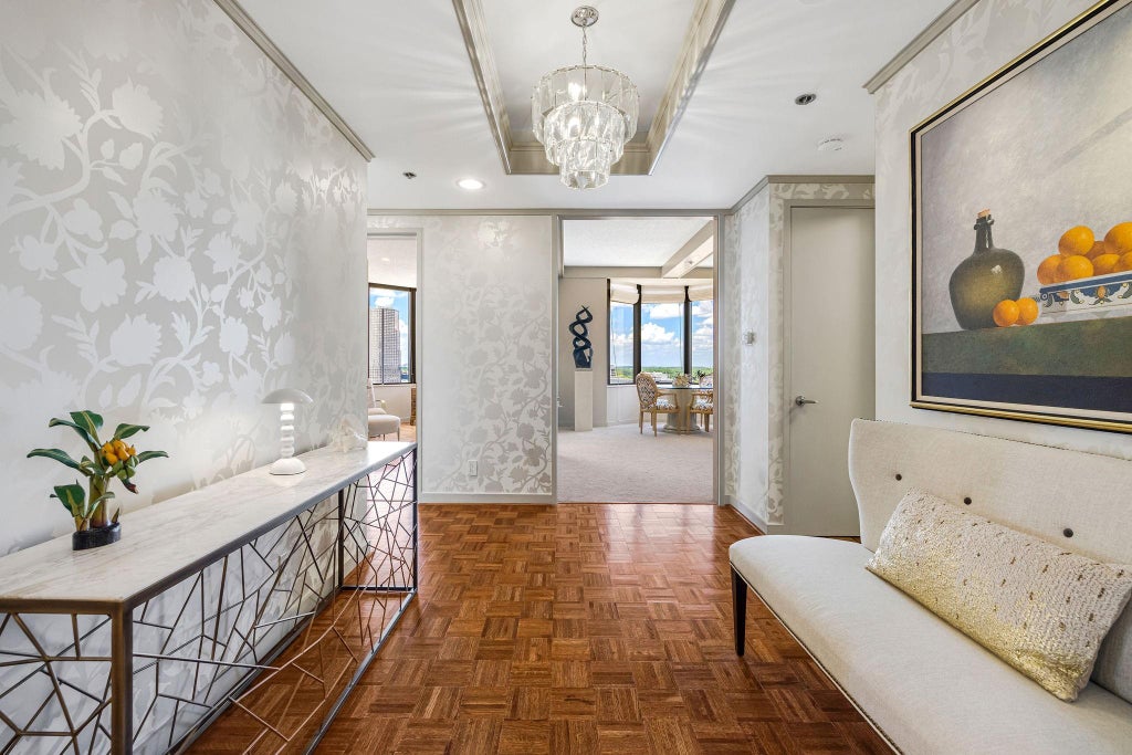 Photo of 5555 Del Monte Drive #2203, Houston, TX 77056 (MLS # 25318941)