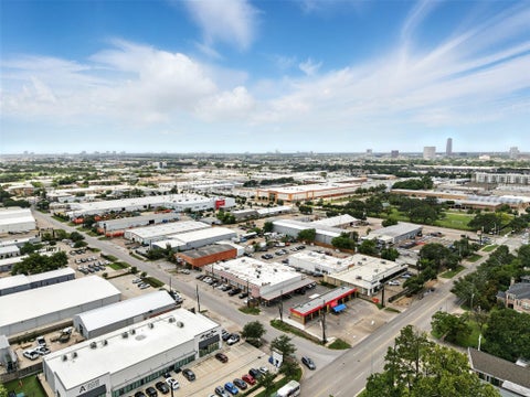 Tiny photo for 6305 S Rice Avenue, Bellaire, TX 77401 (MLS # 53521040)