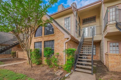 Photo of 16800 Sugar Pine Drive #28, Houston, TX 77090 (MLS # 12684071)