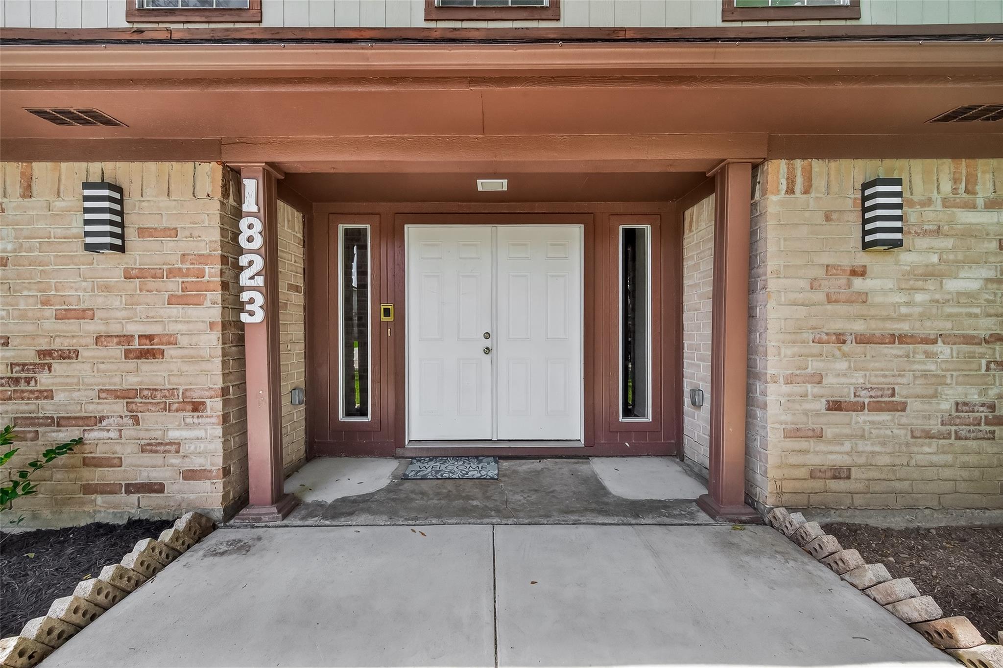 1823 Pinewood Court