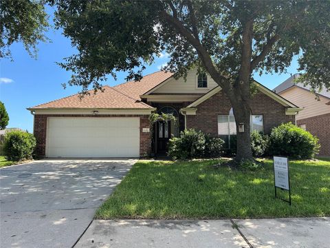 Photo of 6703 Mountain Wood Way, Humble, TX 77338 (MLS # 83310918)